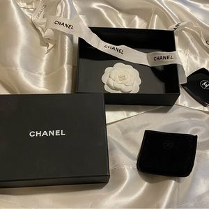CHANEL Box, Ribbon, Dual Mirror with velvet protective cover, Camellia Flower